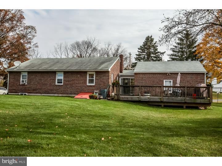 971 Laurelwood Road Pottstown, PA 19465 - Photo 2 of 13 Exterior Back