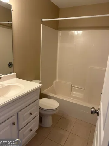 $244,000 | 1035 South Barnett Shoals Road, Unit 713, Athens, GA 30605