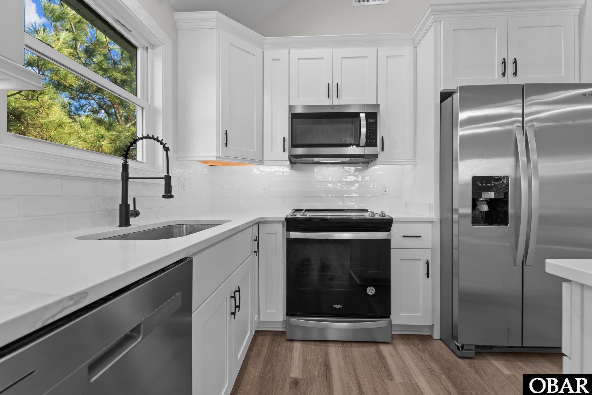 KITCHEN AWAITS YOUR COOKING TALENT