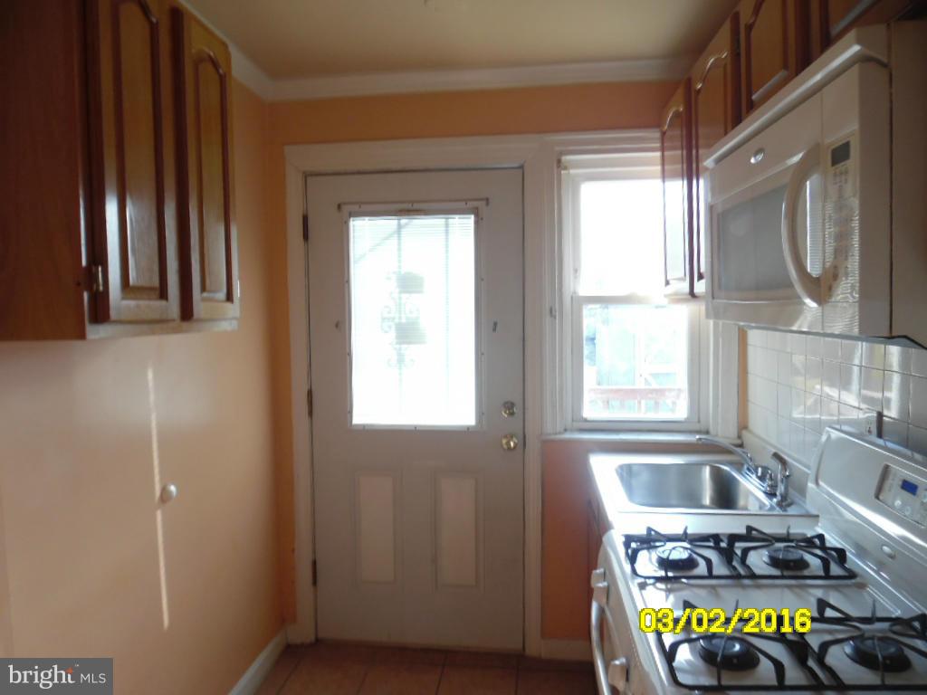 249 West Meadow Road Baltimore, MD 21225 - Photo 7 of 18 Kitchen