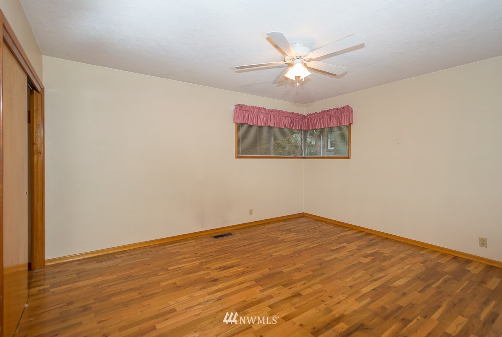 109 Kennicott Road Chehalis, WA 98532 - Photo 14 of 23 a view of an empty room