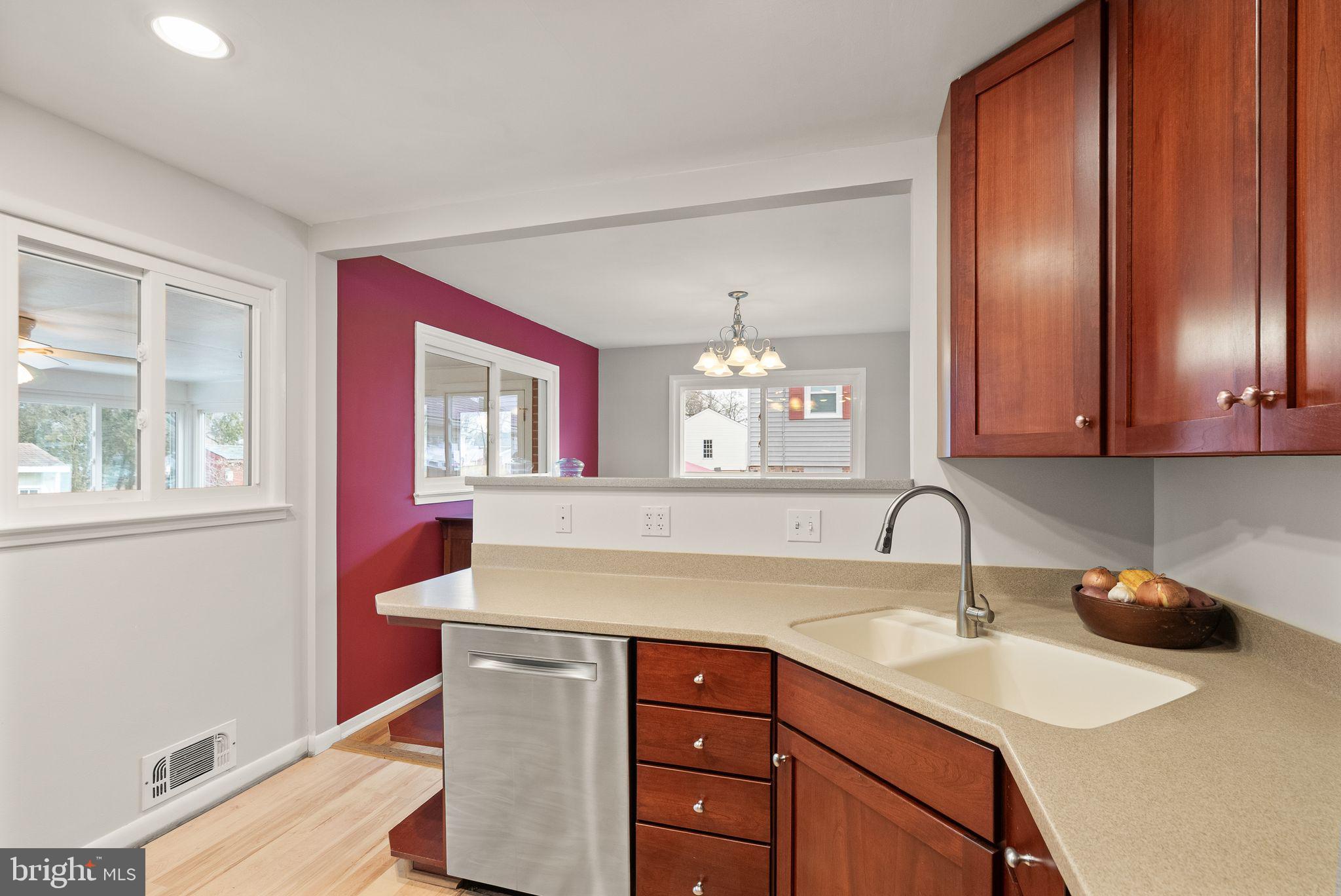 8108 Carrick Lane Springfield, VA 22151 - Photo 15 of 46