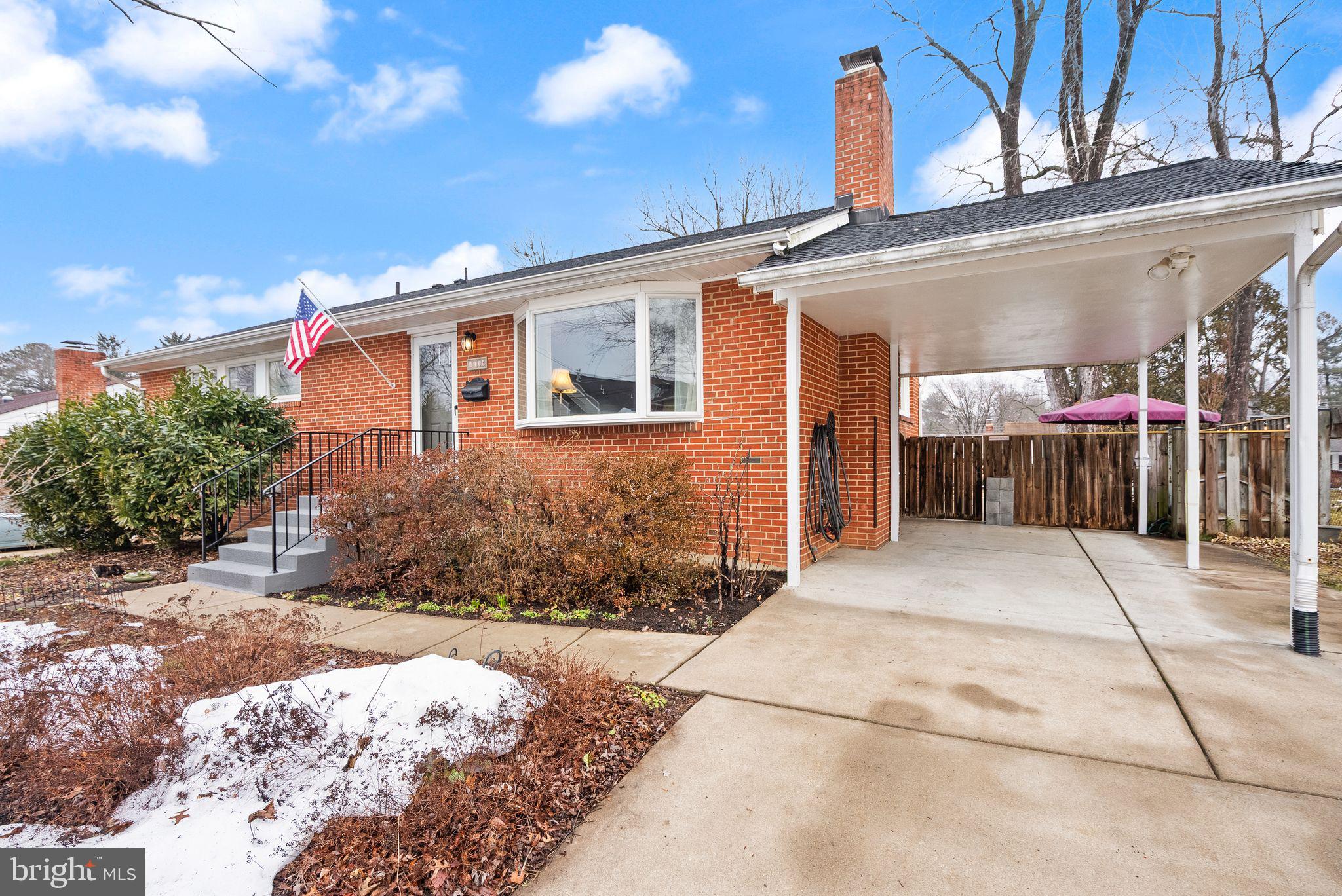 8108 Carrick Lane Springfield, VA 22151 - Photo 3 of 46