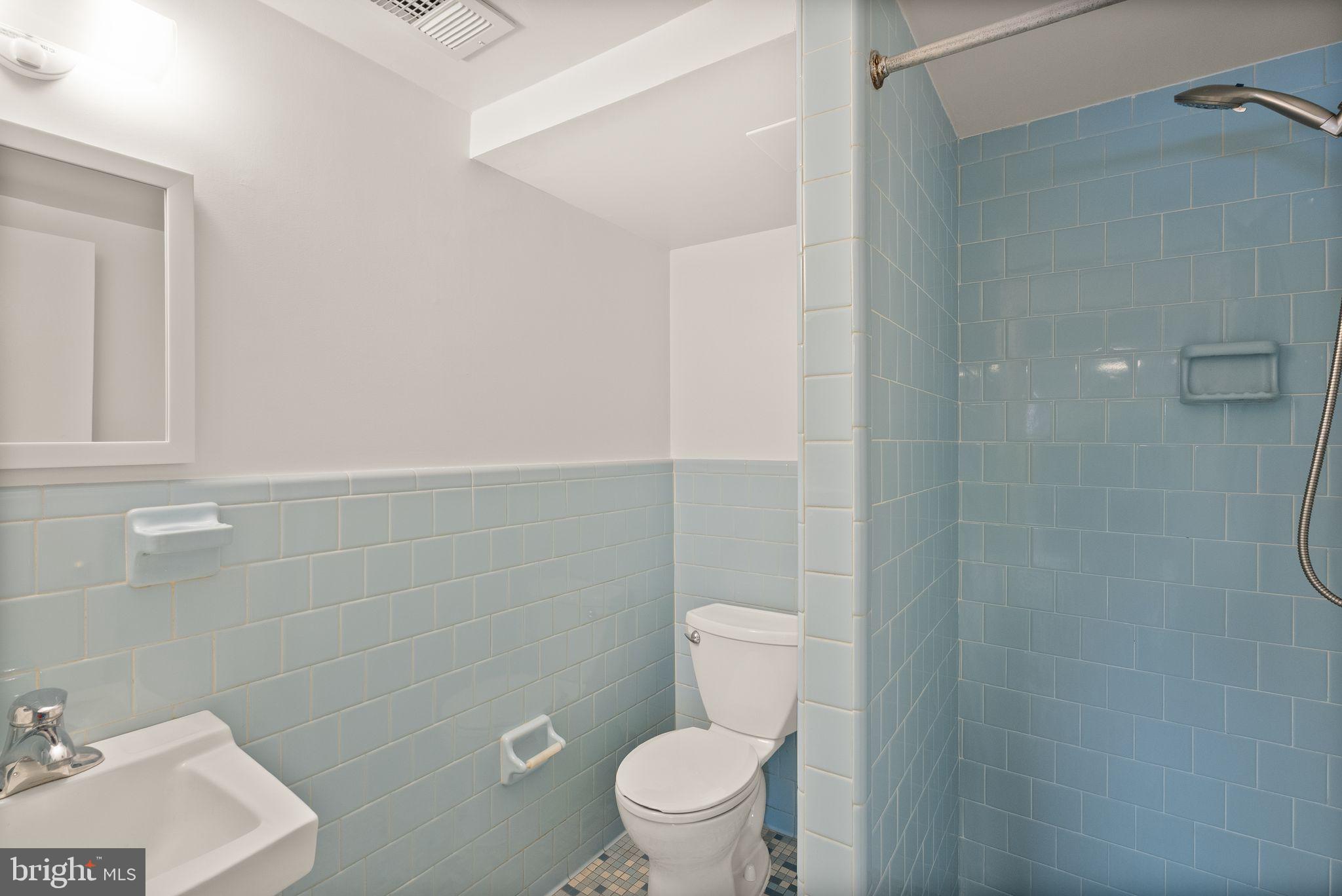 8108 Carrick Lane Springfield, VA 22151 - Photo 36 of 46