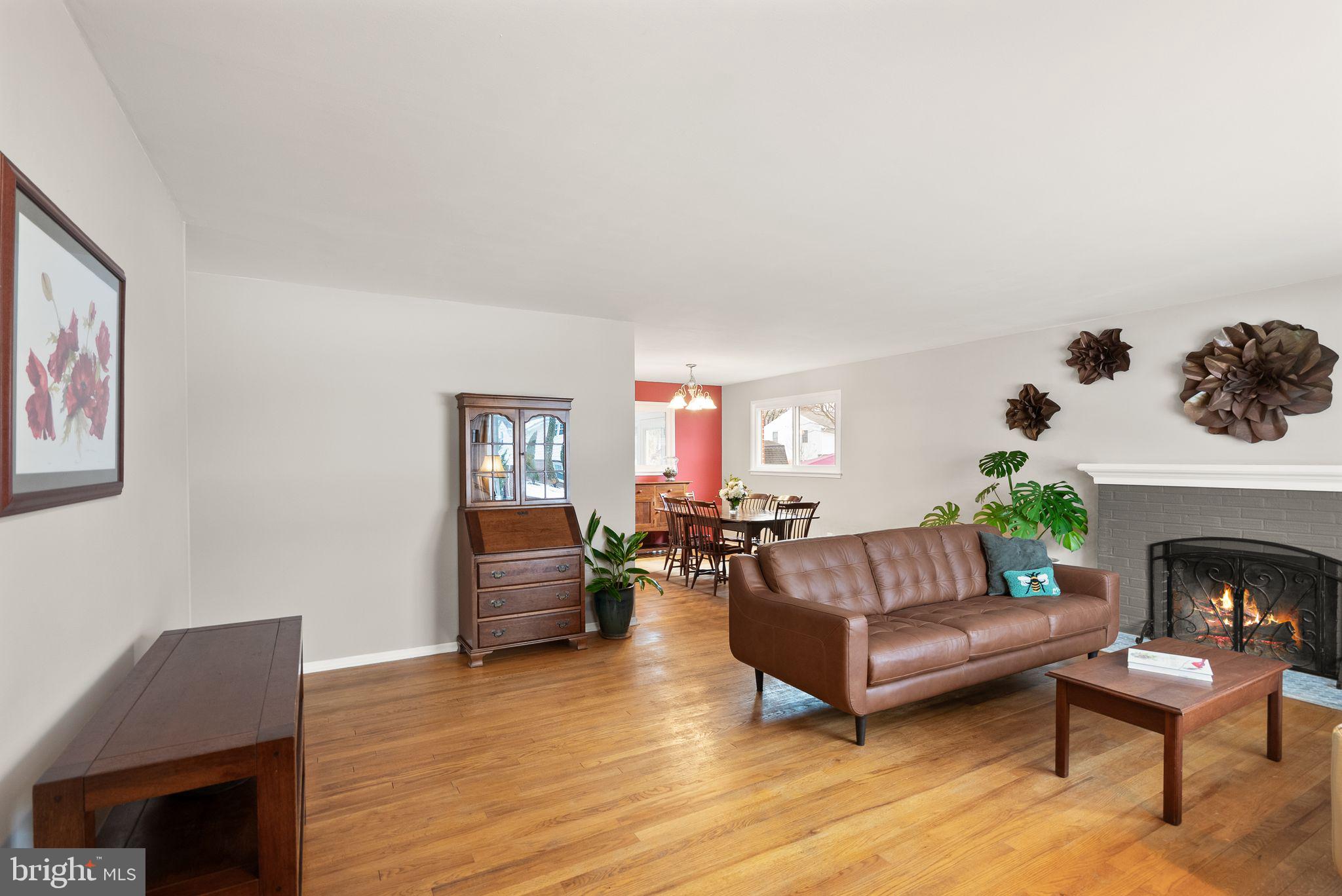 8108 Carrick Lane Springfield, VA 22151 - Photo 5 of 46