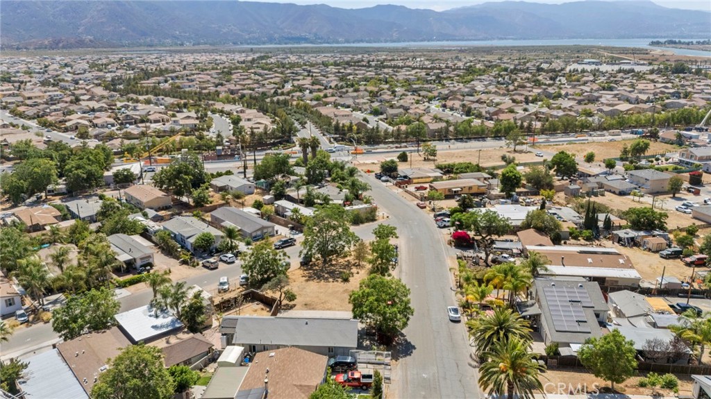 32512 Wildomar Road Lake Elsinore, CA 92530 - Photo 19 of 20