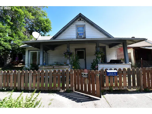 $249,000 | 309 West 7th Street, The Dalles, OR 97058