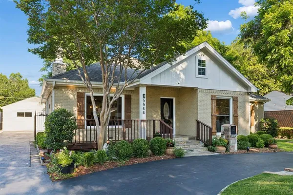 $869,000 | 9966 Coppedge Lane, Dallas, TX 75220