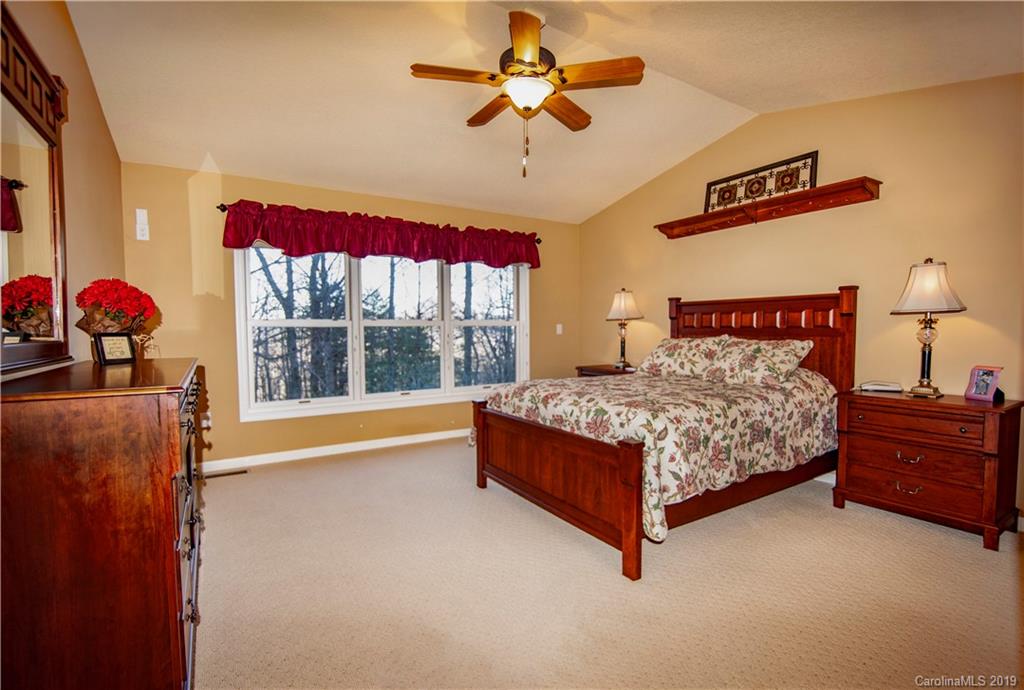 292 Cardinal Road Lake Lure, NC 28746 - Photo 11 of 36 Gallery Image 11