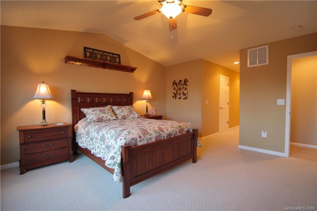 292 Cardinal Road Lake Lure, NC 28746 - Photo 12 of 36 Gallery Image 12