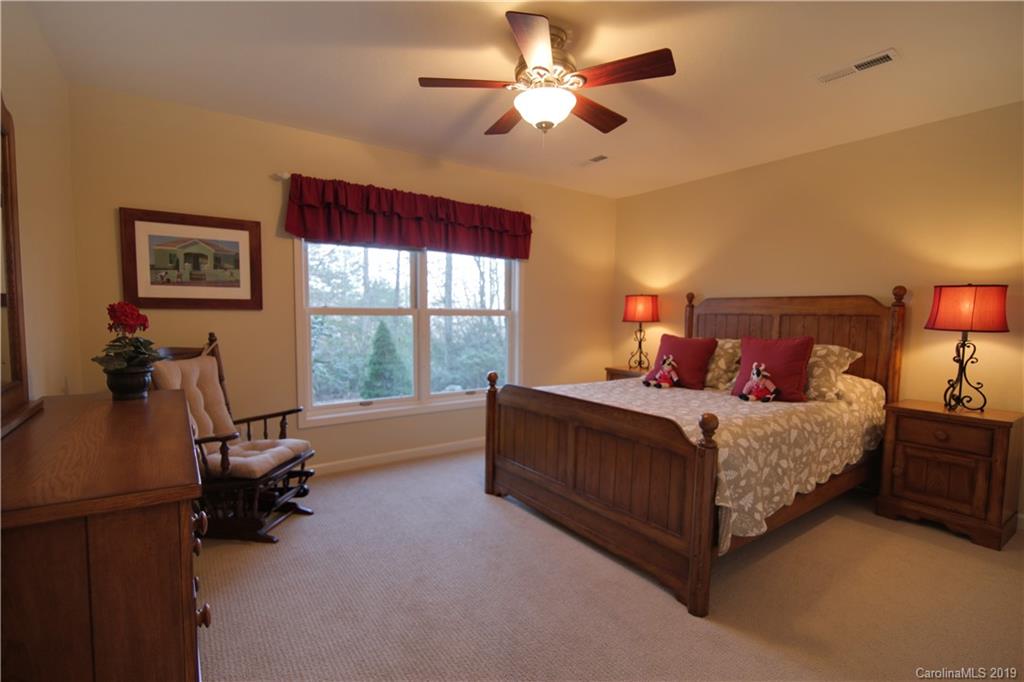 292 Cardinal Road Lake Lure, NC 28746 - Photo 18 of 36 Gallery Image 18