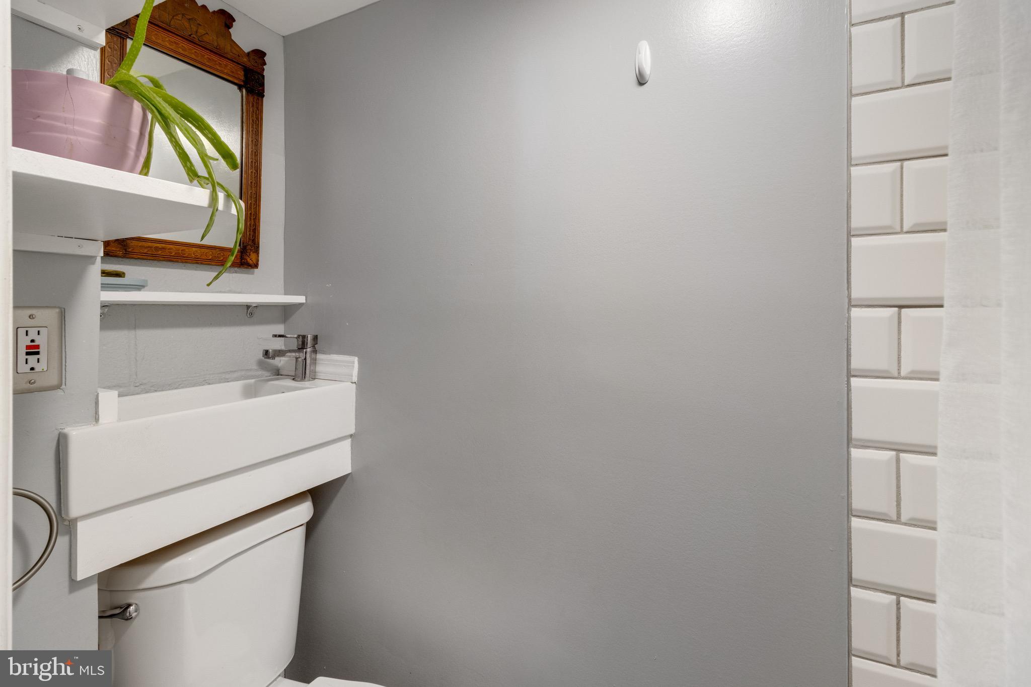 153 Garden Ridge Road Baltimore, MD 21228 - Photo 34 of 40 Full Bathroom at Lower Level