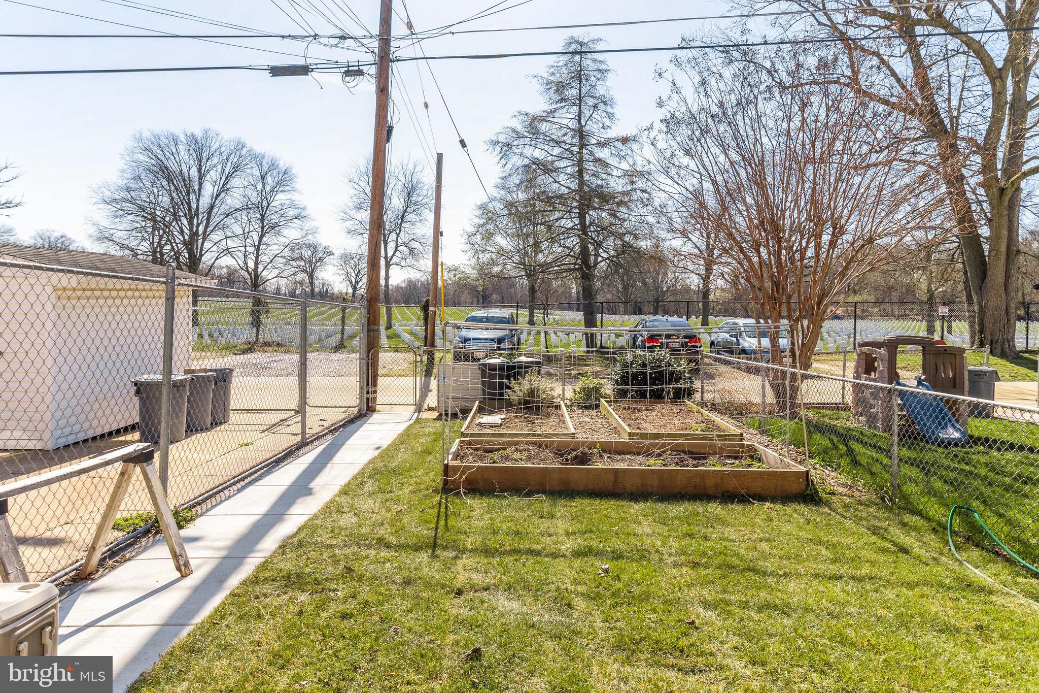 153 Garden Ridge Road Baltimore, MD 21228 - Photo 37 of 40 Beautiful Flat Fenced Yard