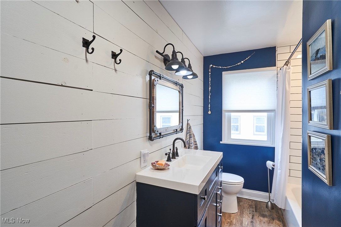 6807 Bonnieview Road Cleveland, OH 44143 - Photo 7 of 23 Bath 2