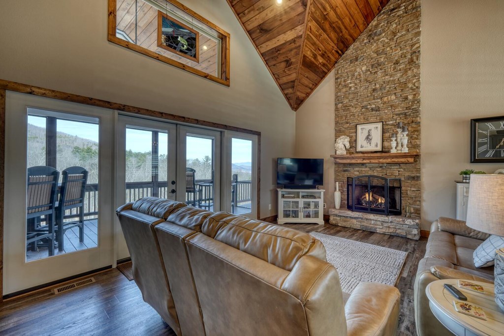 368 Ivy Log Heights Road Young Harris, GA 30582 - Photo 3 of 55