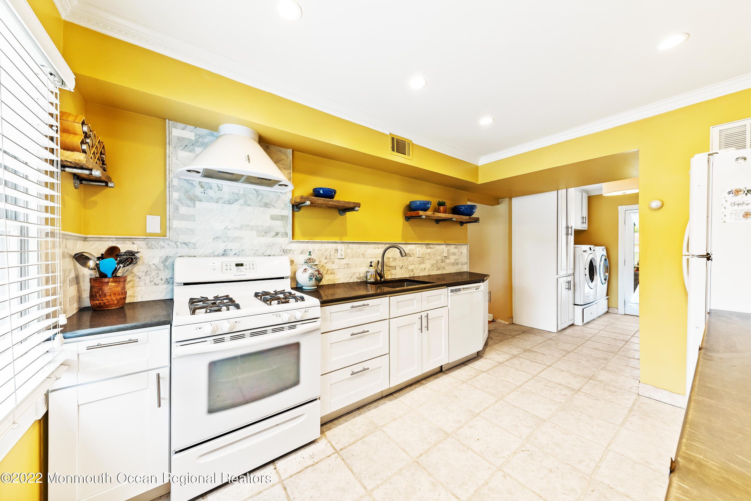 689 Millbrook Road Brick, NJ 08724 - Photo 26 of 44 689MillbrookRd-EDIT 19