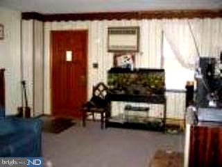 932 Edgemore Road Philadelphia, PA 19151 - Photo 5 of 6 Gallery Image 5