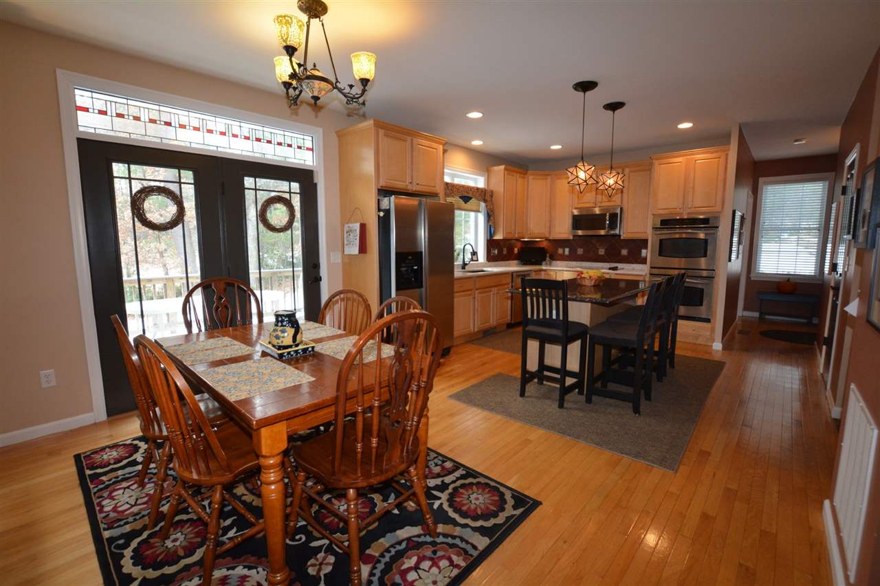 38 Barr Farm Road Bedford, NH 03110 - Photo 11 of 33