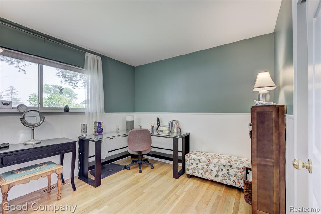 4217 Crooks Road Royal Oak, MI 48073 - Photo 24 of 50