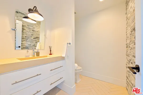 $65,000 | 721 North Beverly Drive, Beverly Hills, CA 90210