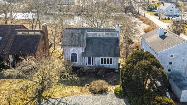 $999,900 | 262 Wood Hill Road, Narragansett, RI 02882