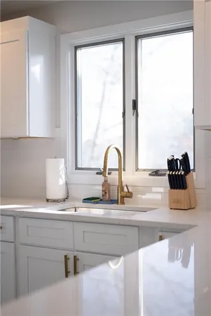 $999,900 | 262 Wood Hill Road, Narragansett, RI 02882