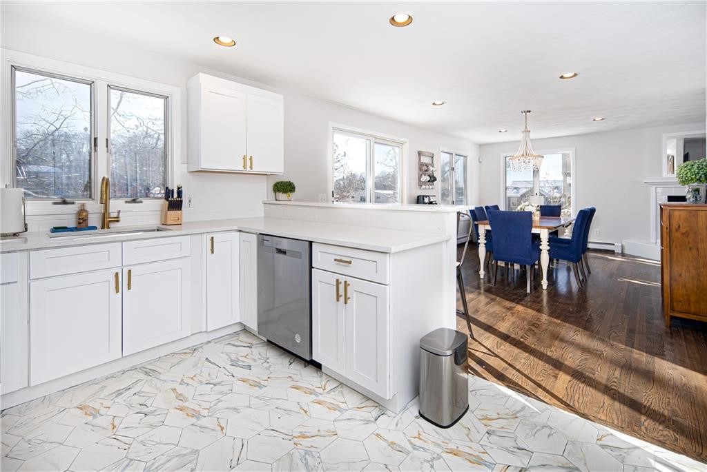 262 Wood Hill Road Narragansett, RI 02882 - Photo 9 of 40