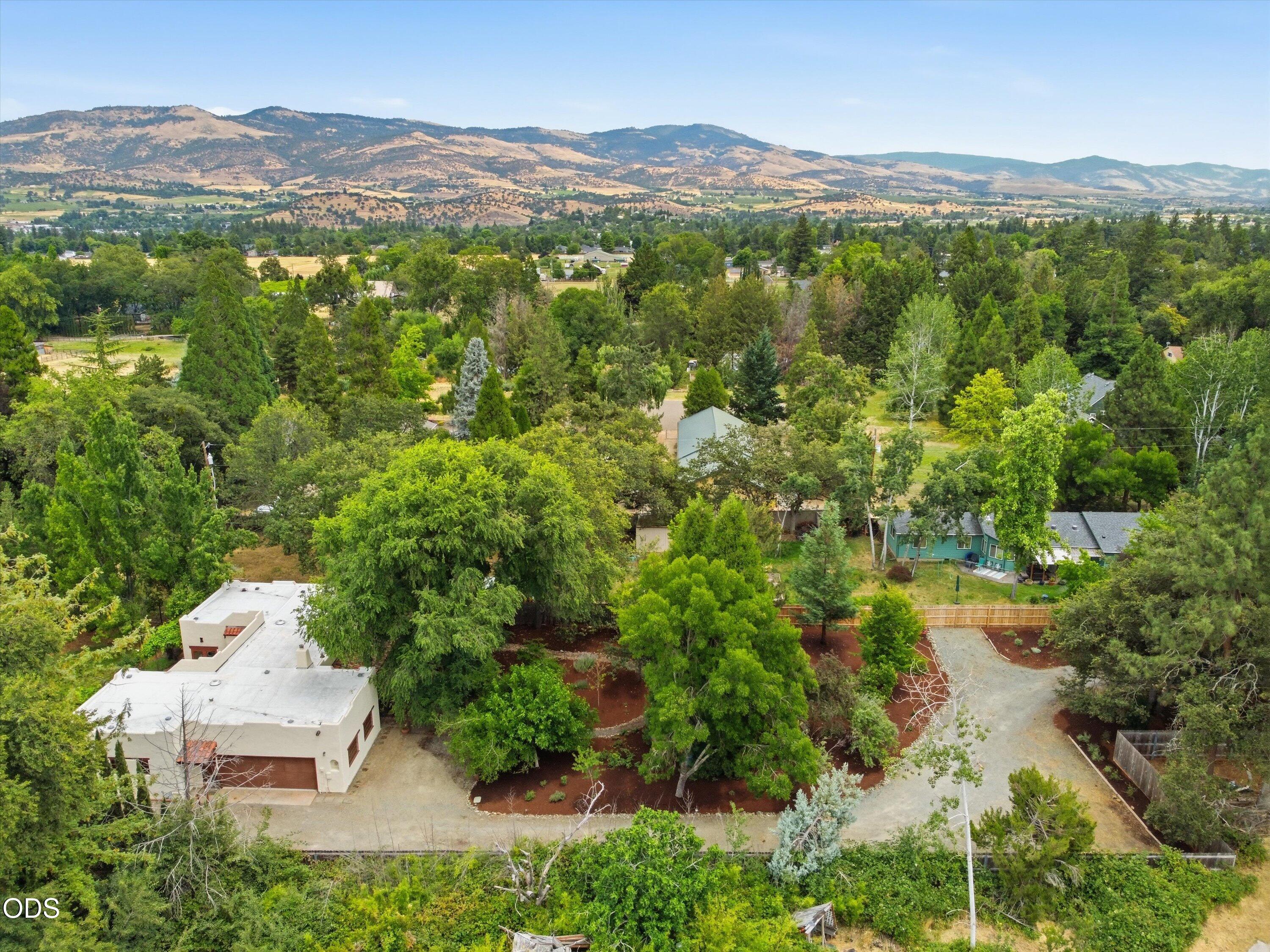 2298 Camp Baker Road Medford, OR 97501 - Photo 54 of 58