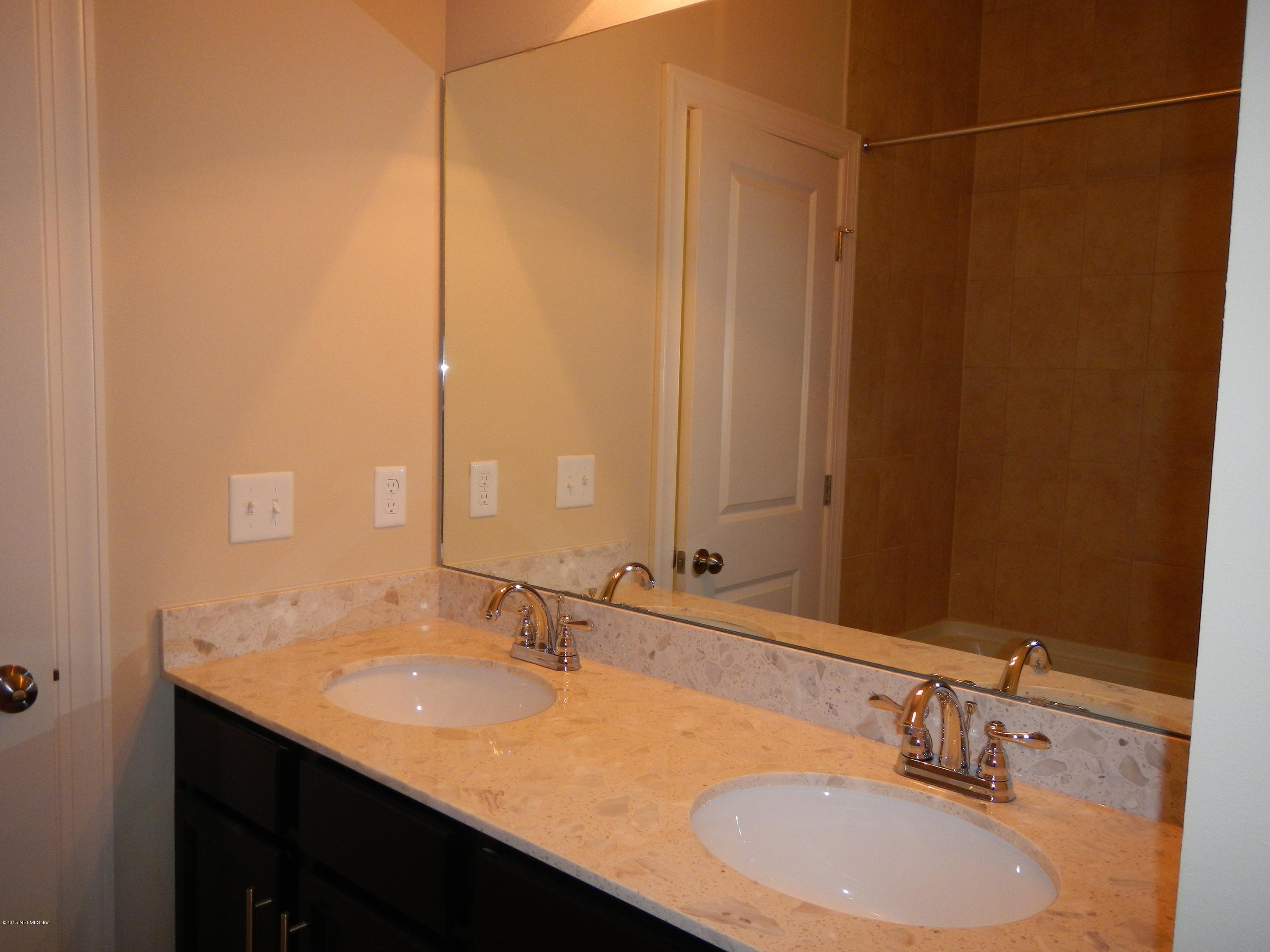 3916 Trail Ridge Road Middleburg, FL 32068 - Photo 30 of 32 Hall Bath A.JPG