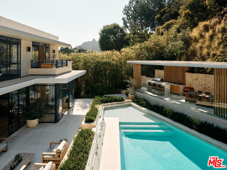 9509 Heather Road Beverly Hills, CA 90210 - Photo 17 of 19