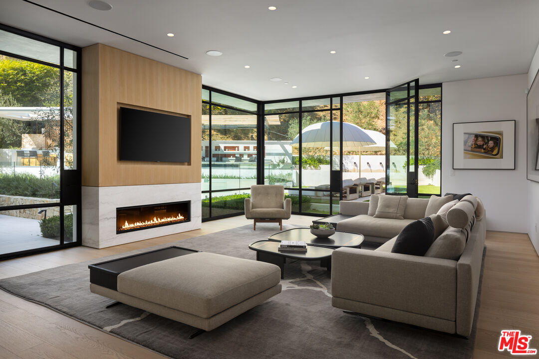 9509 Heather Road Beverly Hills, CA 90210 - Photo 10 of 19