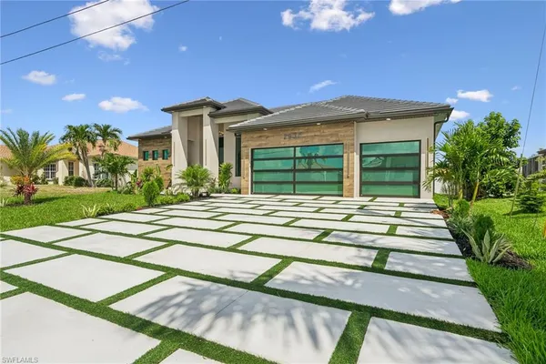 $1,090,000 | 2931 Southwest 30th Street, Cape Coral, FL 33914