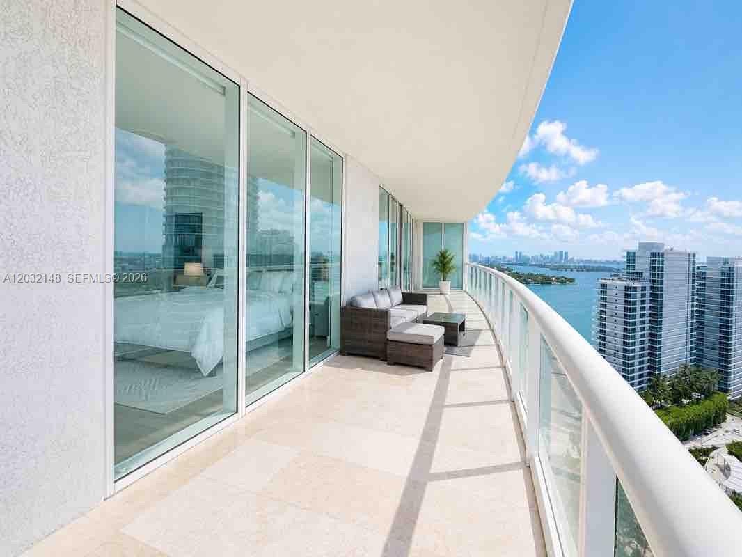 450 Alton Road, Unit 2610 Miami Beach, FL 33139 - Photo 16 of 38