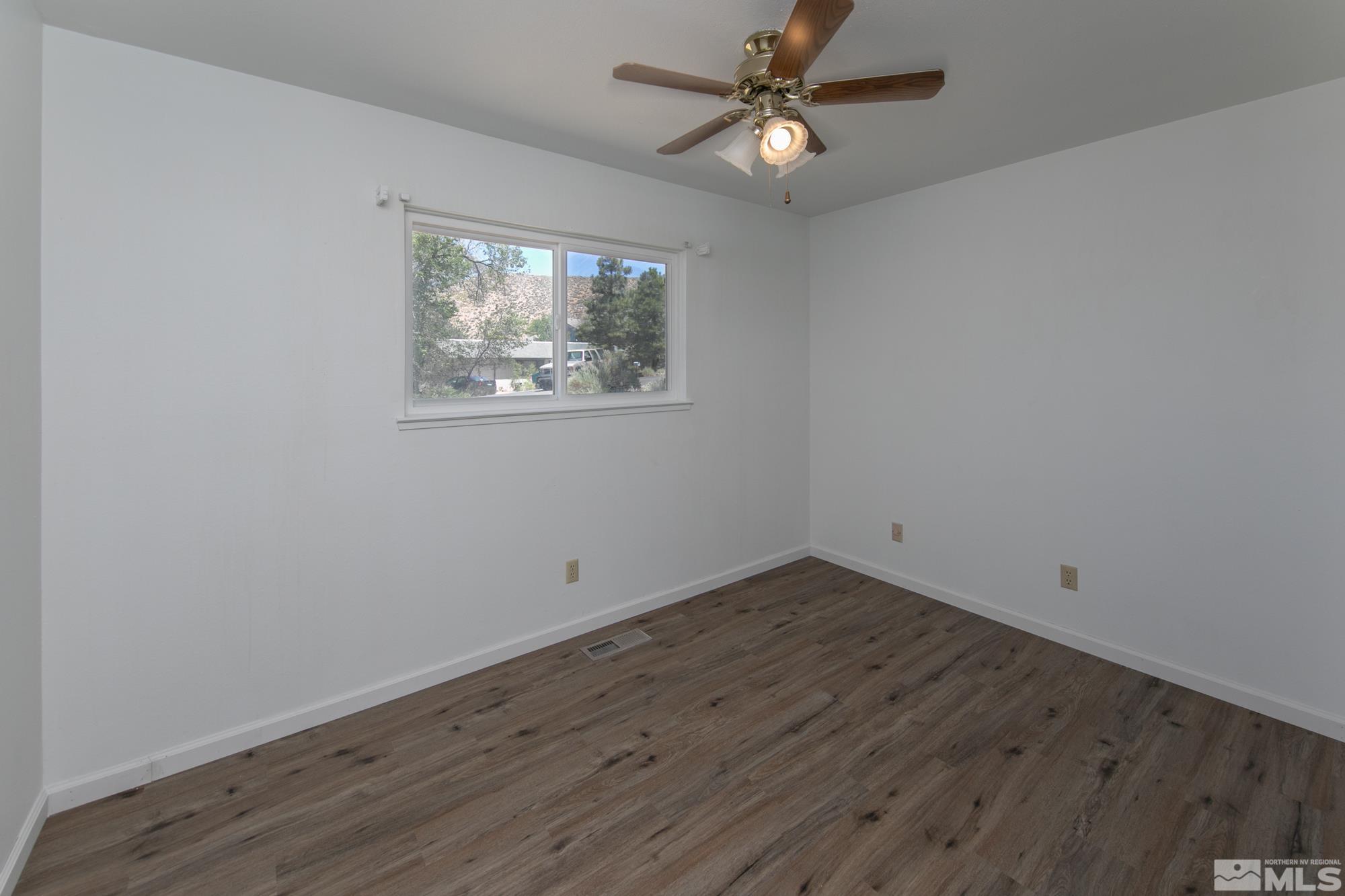 8800 Artesian Way Reno, NV 89506 - Photo 6 of 18 Photo 6