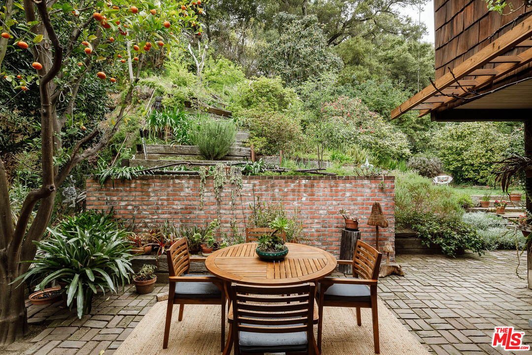 9620 Heather Road Beverly Hills, CA 90210 - Photo 18 of 45