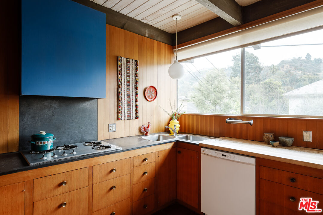 9620 Heather Road Beverly Hills, CA 90210 - Photo 3 of 45