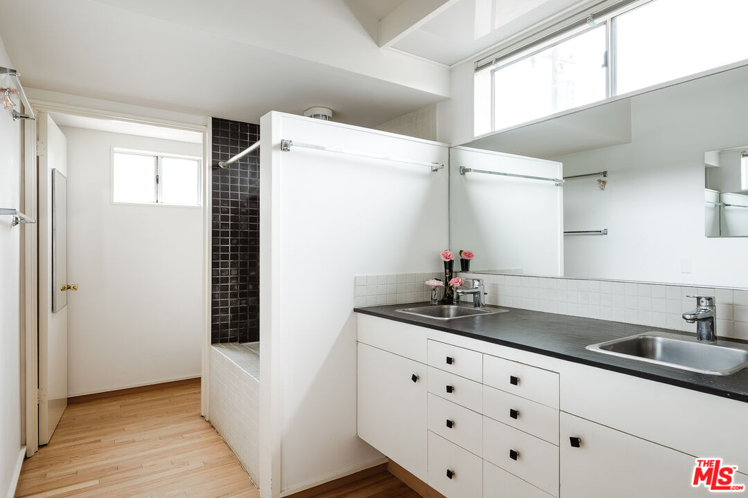 9620 Heather Road Beverly Hills, CA 90210 - Photo 36 of 45