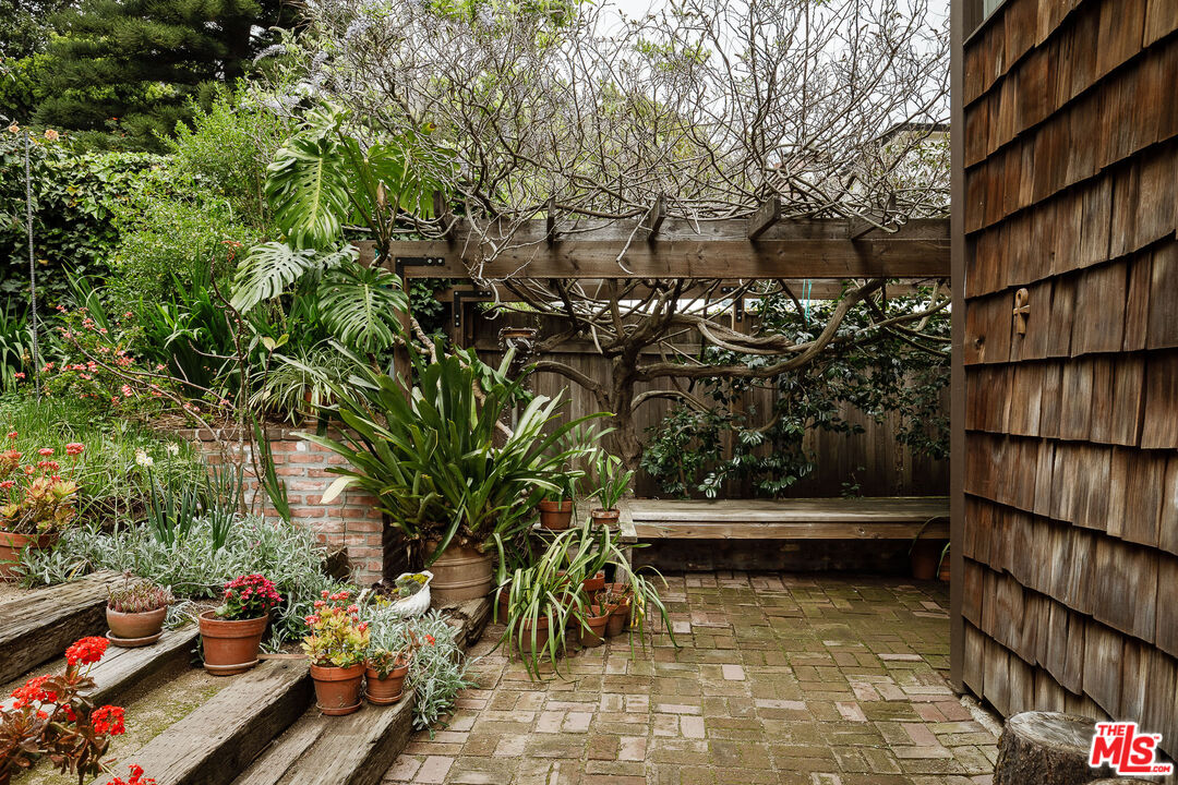 9620 Heather Road Beverly Hills, CA 90210 - Photo 43 of 45