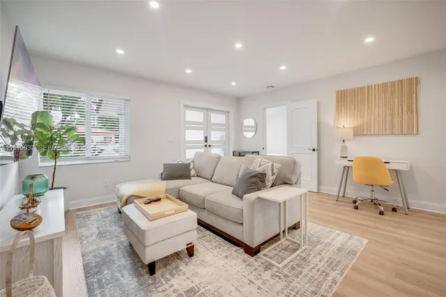 $6,500 | 2969 Southwest 20th Street, Miami, FL 33145