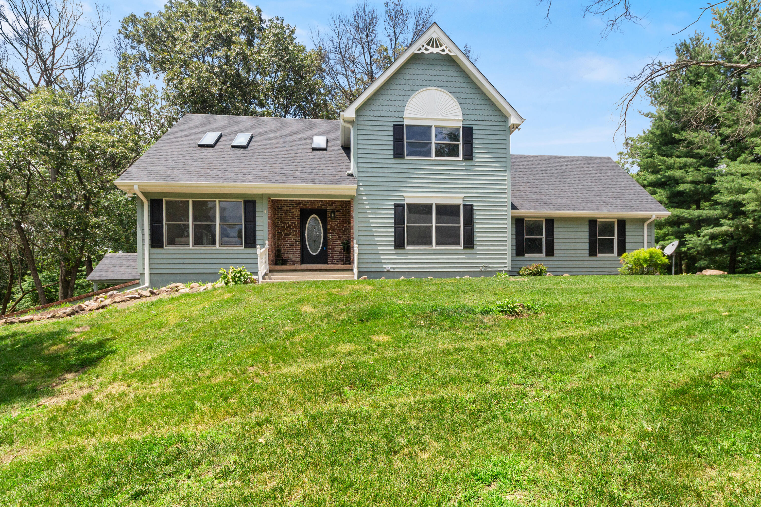 9710 West Rustic Drive Demotte, IN 46310 - Photo 1 of 45 3000x2000