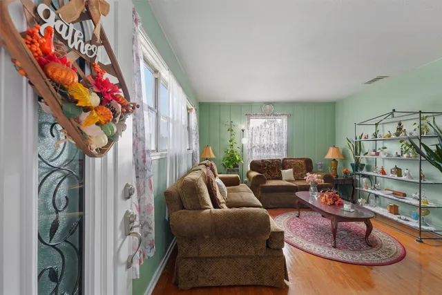 $220,000 | 1404 Hemlock Drive, Pasadena, TX 77502