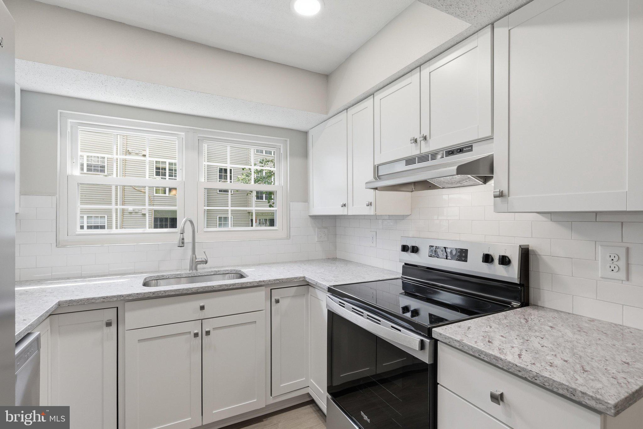 115 Fort Evans Road Southeast, Unit A Leesburg, VA 20175 - Photo 12 of 32 Kitchen