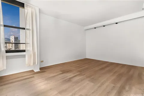 $675,000 | 2215 Aloha Drive, Unit DH1401, Honolulu, HI 96815