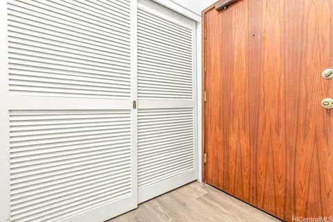 $675,000 | 2215 Aloha Drive, Unit DH1401, Honolulu, HI 96815