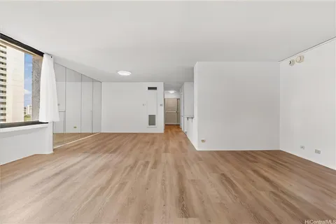 $675,000 | 2215 Aloha Drive, Unit DH1401, Honolulu, HI 96815