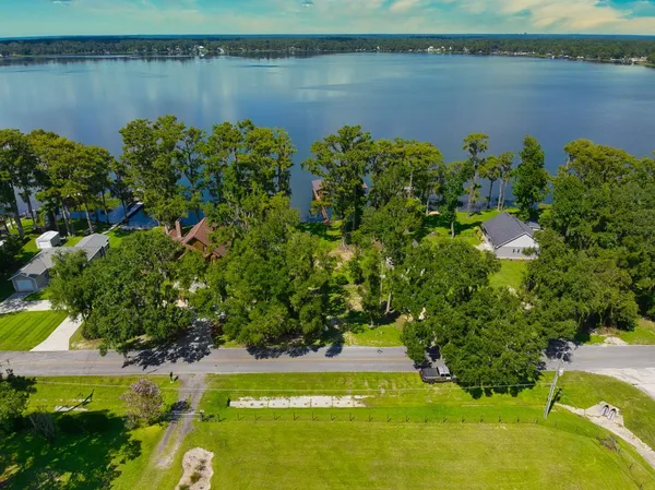 $425,000 | 1341 Northeast Cherry Lake Circle, Madison, FL 32340