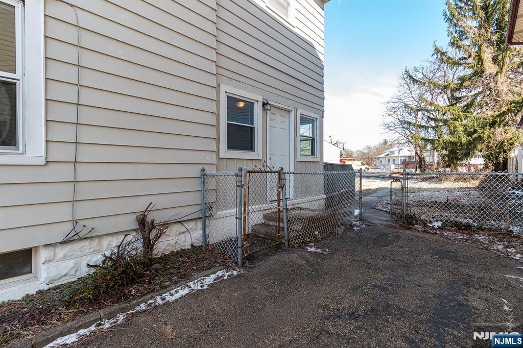 2557 Wh Mer Road Hamilton, NJ 08619 - Photo 34 of 36