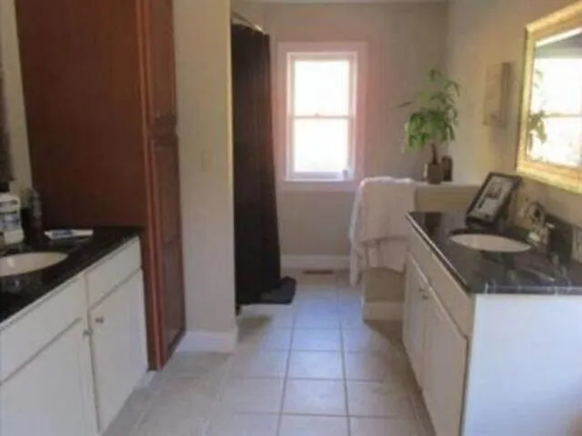 $975,000 | 99 Cambridge Road, Bedford, NH 03110