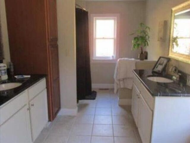 99 Cambridge Road Bedford, NH 03110 - Photo 2 of 21