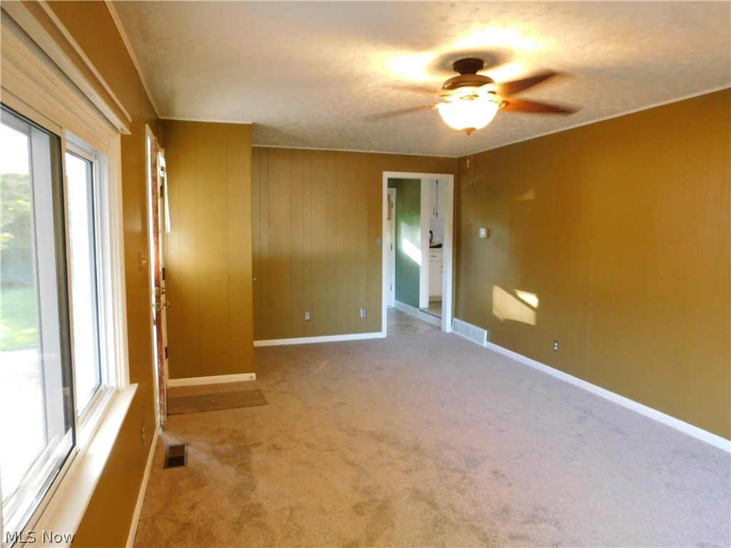 998 Jacoby Road Akron, OH 44321 - Photo 8 of 28